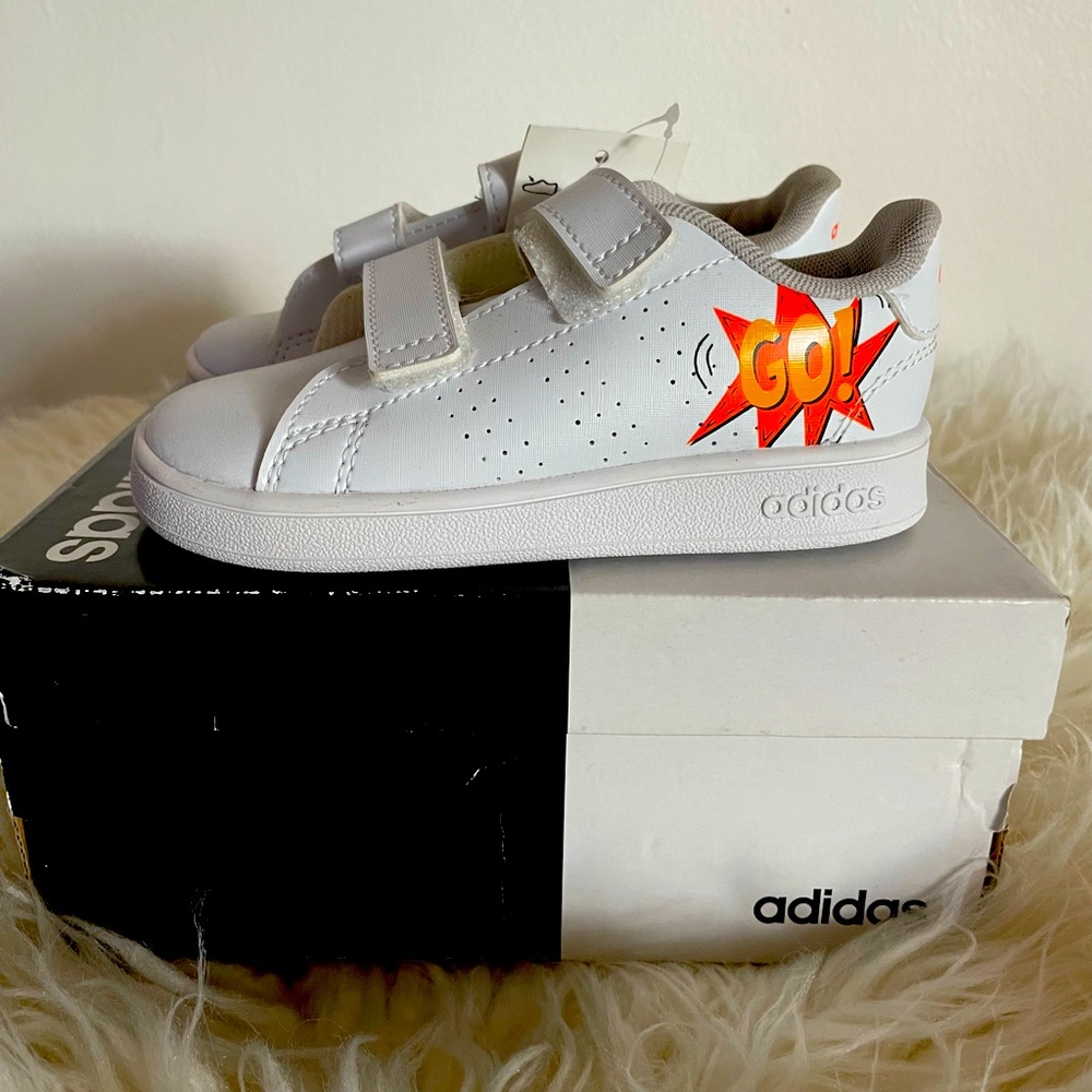 White Adidas toddler shoe size 8. New in box.